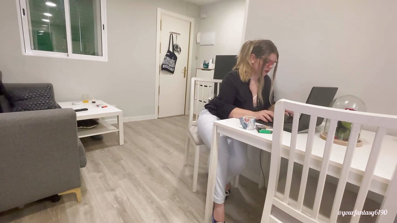 Secretária peidona 2
