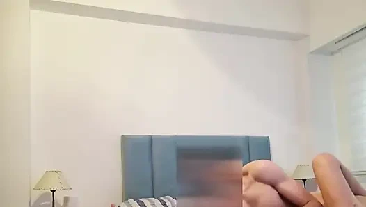 Pacarku merusak kamar mandiku dengan mainin toketnya yang berlumur minyak dan permintaan maafnya adalah persetubuhan kasar