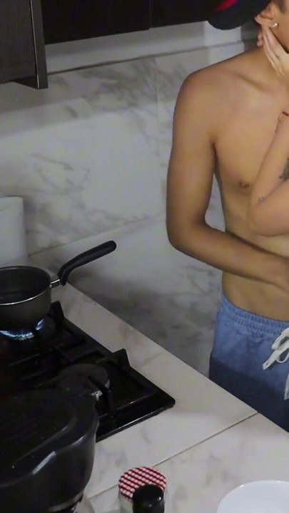 MY 18-YEAR-OLD STEPSISTER WAS SO CLAIENT THAT SHE CAME IN WHILE I WAS COOKING TO FUCK ME | Clip 1