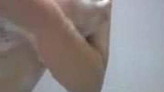 Minha namorada Karachi me envia vídeo de nudez no WhatsApp