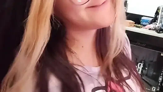 Bunny Looner bringt dir bei, wie man einen Ballon aufblast [deu Subs]