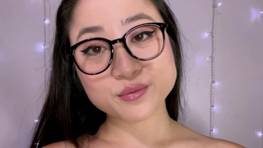 Проказливый азиатский одноклассник делает тебе скрытую в классе -ASMR HJ