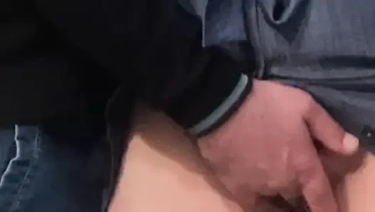 WOW!!! Yabancının parmakları kıllı amcıkla oynuyor