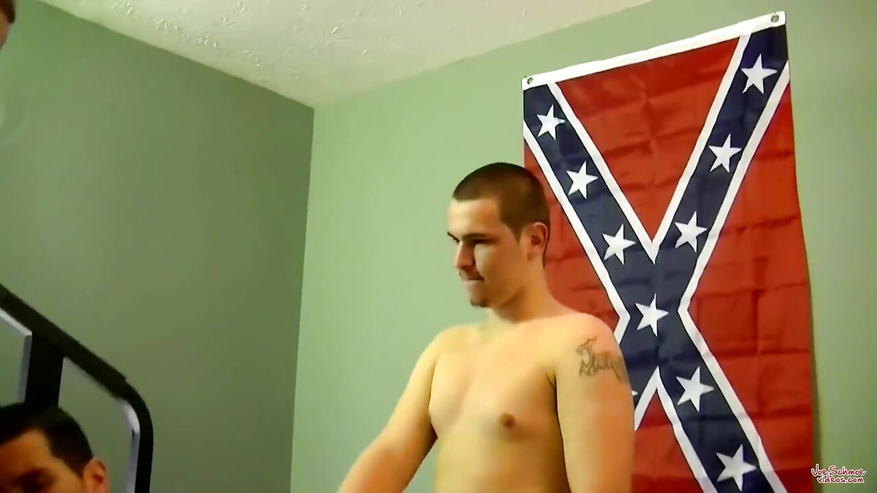 Cuspir garoto hetero assado