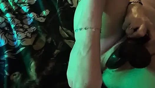 Kompilasi elara lagi asik muncrat di kaki seksinya!