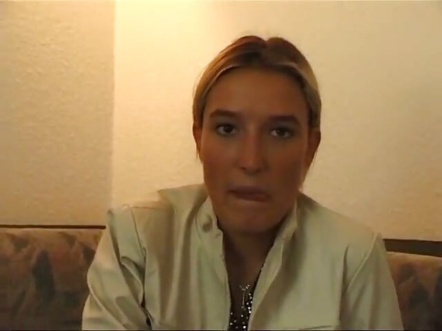 Ella quiere convertirse en una estrella porno un día