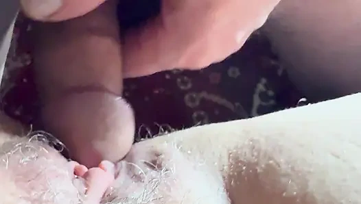 Sik beni, ayak parmaklarımı em, kıllı amcığıma krem