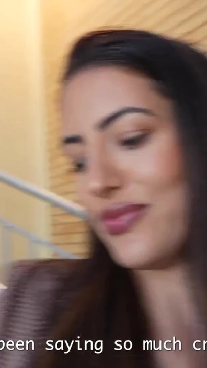 一位傲慢的澳大利亚记者在直播中传播假新闻被抓包，为了避免被叫!!|剪辑 1