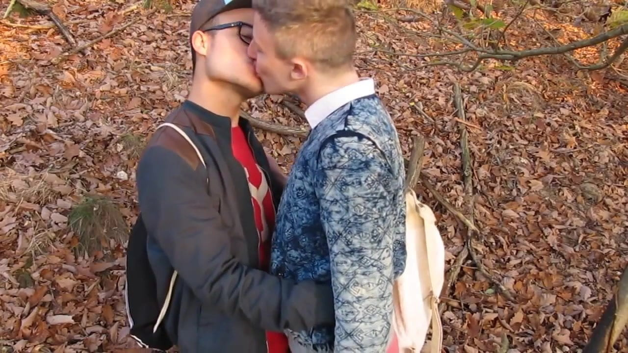 TWINK IS ALWAYS HUNGRY FOR RAW COCK
