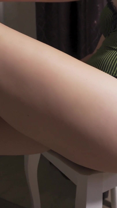 Thick Thighs Close Up Tease | Clip 3