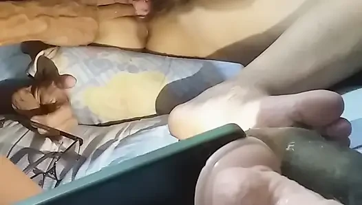 Я наслаждаюсь поеданием ее мокрой киски