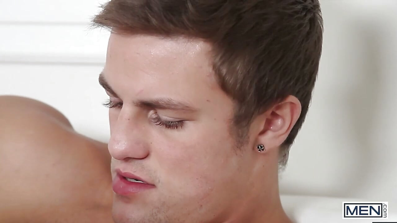 MEN - Charlie Pattinson And Lucky Daniels Make One Risky Hookup Feel Way Too Irresistible