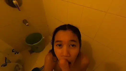 Abang tiriku yang masih perawan