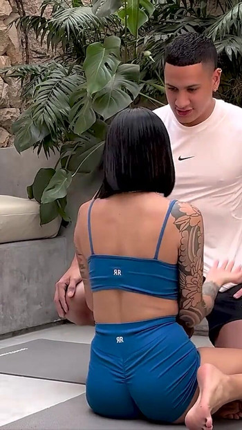 Emotionaler moment von "Geile 18-jährige Kolumbianerin fickt ihren yogalehrer - Luna Vitaler & Max Betancur"
