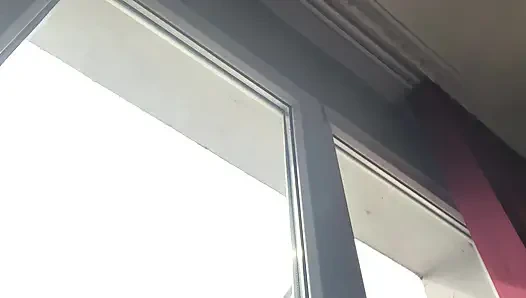 Морковь между большими сиськами