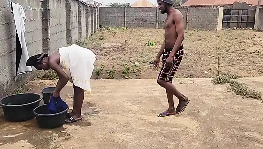 Pelacur binal yang kecanduan ngentot saudara laki-laki suaminya di balik jendela