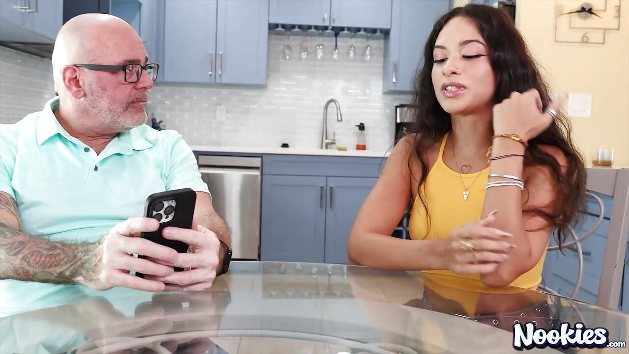 Luxe La Fox Begs for Stepmom's BF's Big Cock Ride