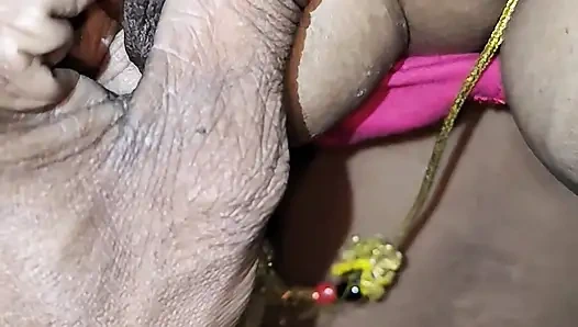 Дези в туалете в киске