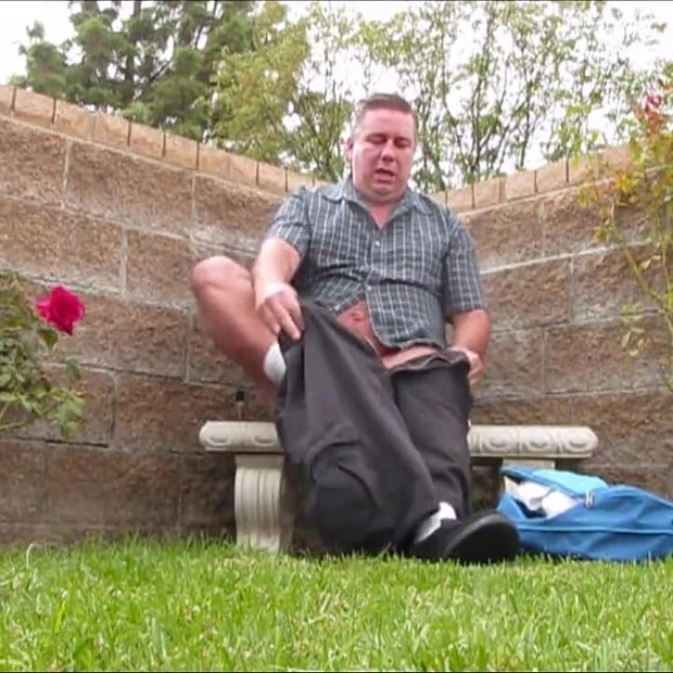 Outdoor Park Jerkoff 2