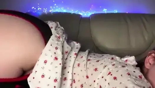 Seksi çoraplı Jucielussie twerk yapıyor