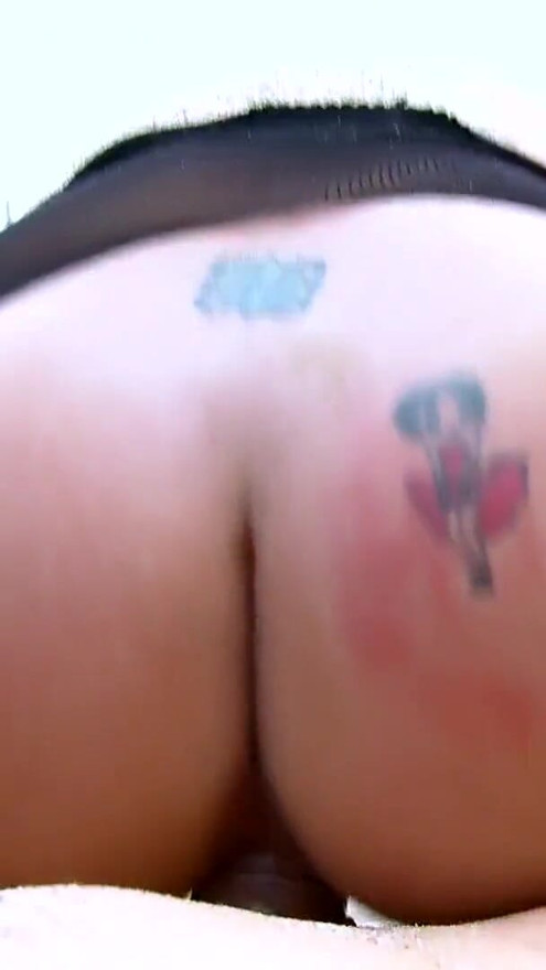 Beautiful Gorda went to the beach and sucked dick | Clip 3