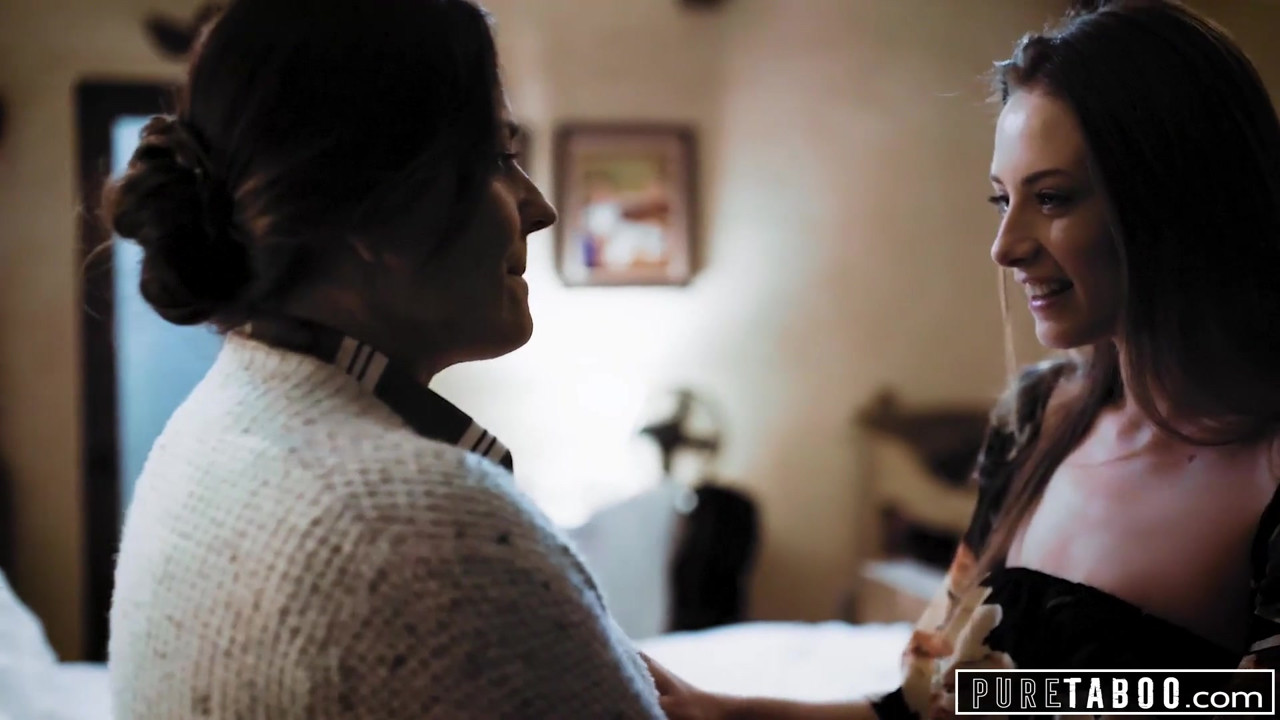 継母と継父と捕まる純粋なタブー、カイラー・クインが参加