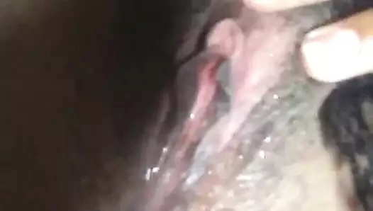 Fingeruj me dok ne svršim, dođi da staviš kurac
