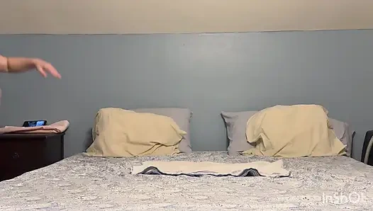 Скачу на толстом хуе моего сына с моей киской и очком