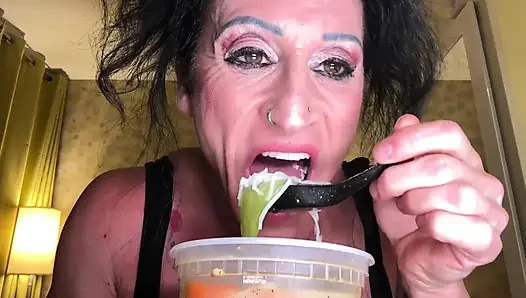 Gulp Thanksgiving: Goddess Kandy Feasts & Swallow You Down Her Throat