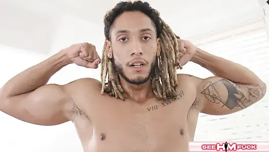 Memek mungil summer col ini tergantung kontol maxsim matotov!