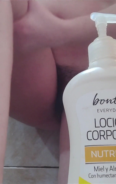 Mijn post-shave-routine is om een bodylotion op te doen