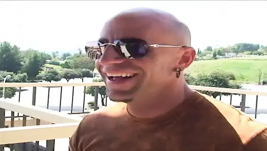 Milf semok muncrat saat disetubuhi