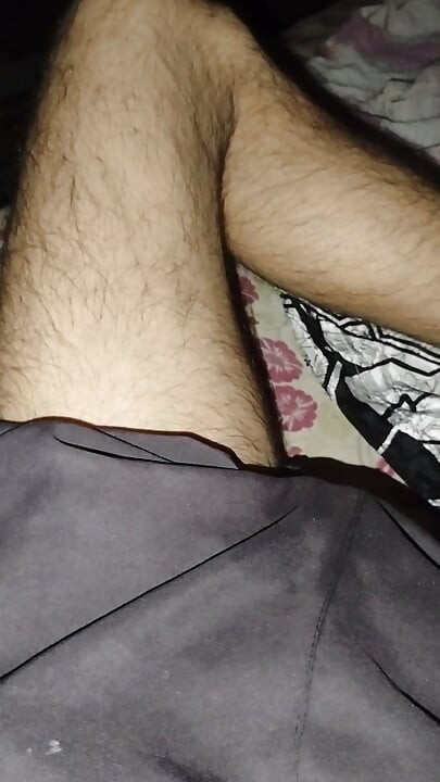 舔我的大腿