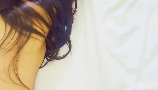 Mükemmel kaltak bölünmüşte sikişiyor