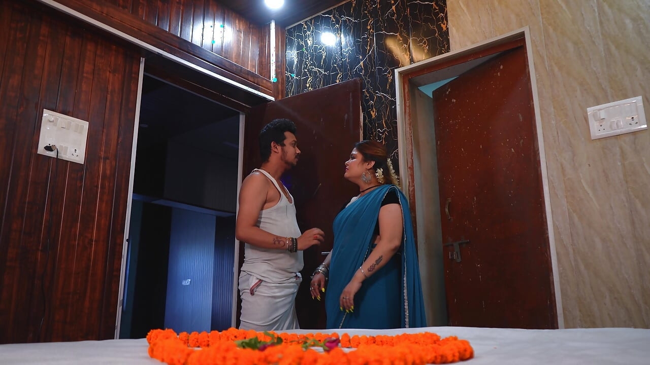 South Indian couples had fucked in the hotel.