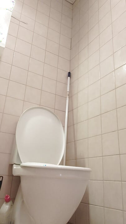 HOT BATHROOM MASTURBATION, DILDO, FAT BELLY, SMALL CLIT, VIBRATOR, REAL TITTYS