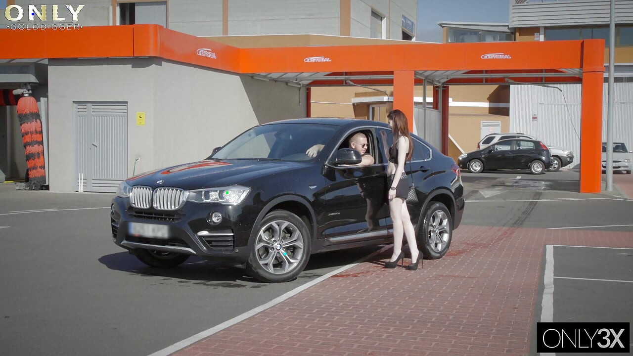 Cheerful Mia Evans enjoys the cock for being rich Premium Edit Only Gold Digger