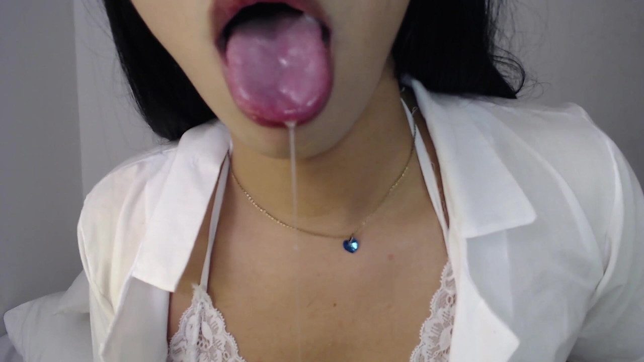 This is the correct way to use a wet tongue