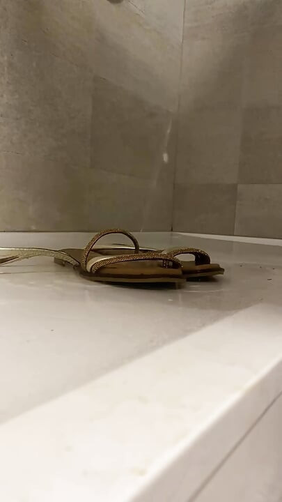 Pissing on shoes