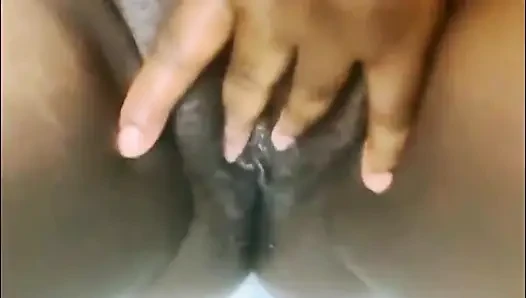 Memek behenol mantanku dientot habis-habisan sama kontol besar sampai menetes