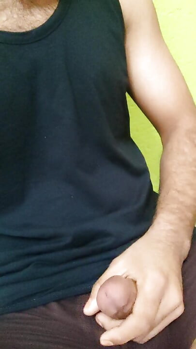 Desi hindi, un garçon sexy et sexy se masturbe en solo