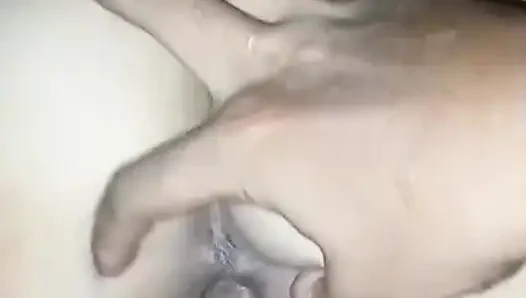 Menunggangi kakak iparku