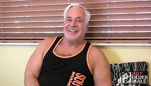 Üvey baba Ayı Steve Lucas