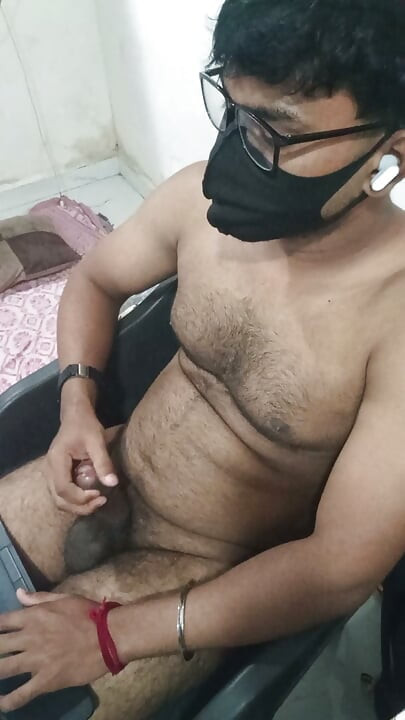 indian masked boy jerking and cuming his black dick.mp4