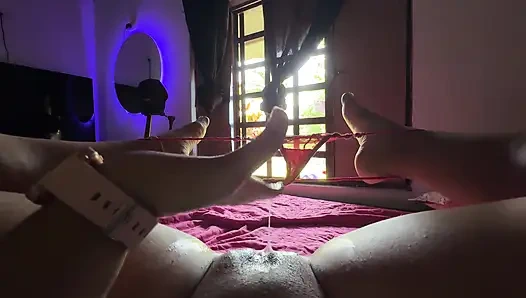 Die Landarbeiter gehen immer vorbei, um zu sehen, wo ich bin, damit sie meine nasse Vagina sehen können