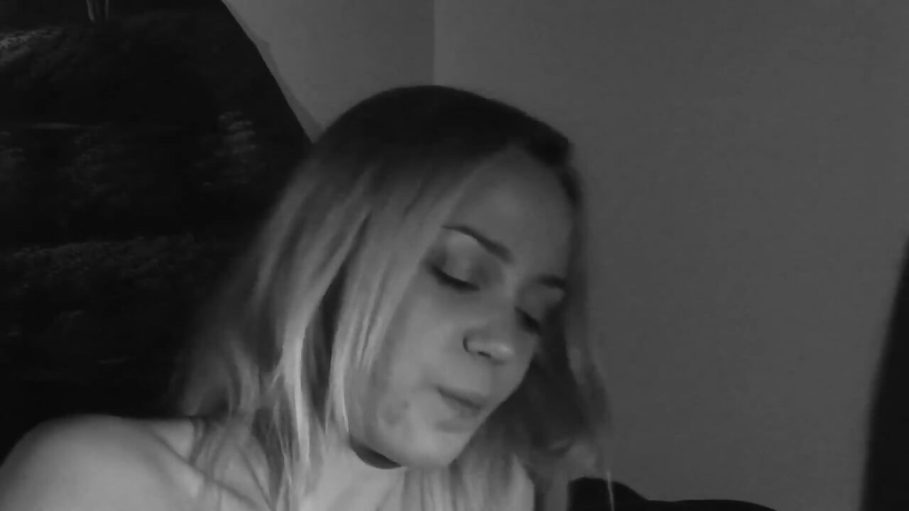 Loira beleza controlando orgasmo