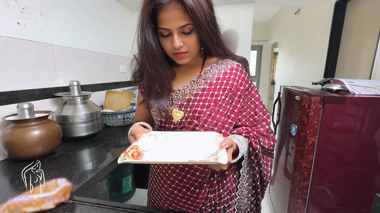 Soft || The newlywed bride was making pudding in the kitchen while her husband's brother-in-law secretly started fucking her.