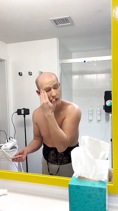 Mann zu blonde schönheit weibliche make-over-transformation