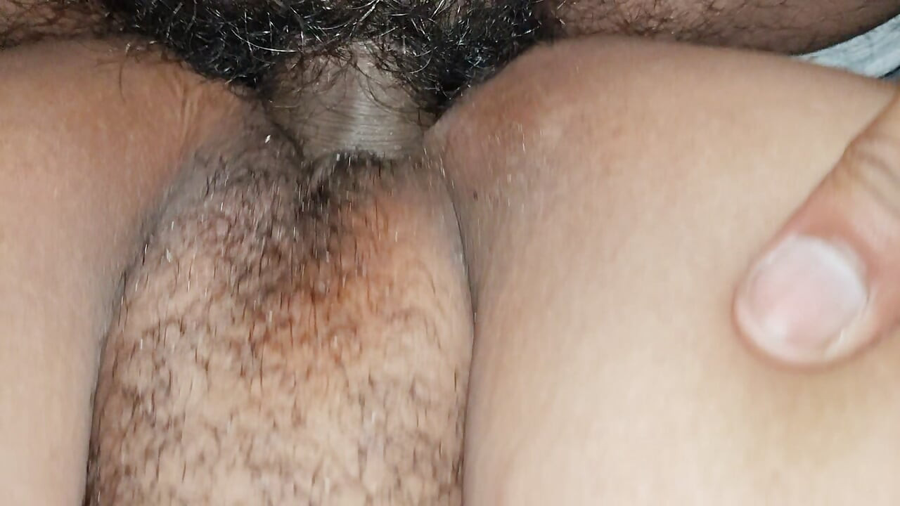 NAUKARANI KO PAISHE DEKAR CHODA.FUCK MY MAID AND GIVE MONNEY.