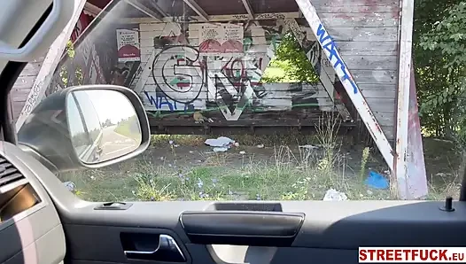 Streetfuck - Oxana Chic için baştan çıkarma otoyolunda yolculuk